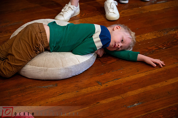 096 2024 Kid Yoga