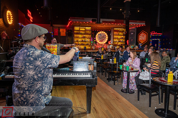 015 Piano Bar
