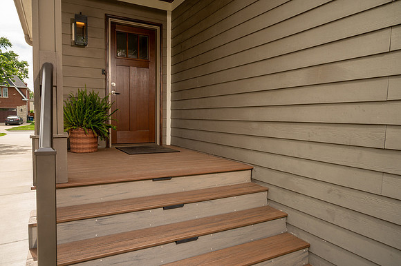 002 305 N Clinton Ave