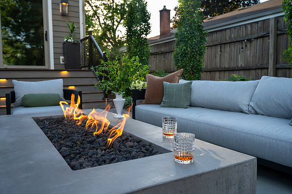 029 305 N Clinton Ave