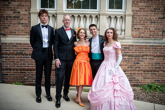 099 80s Prom
