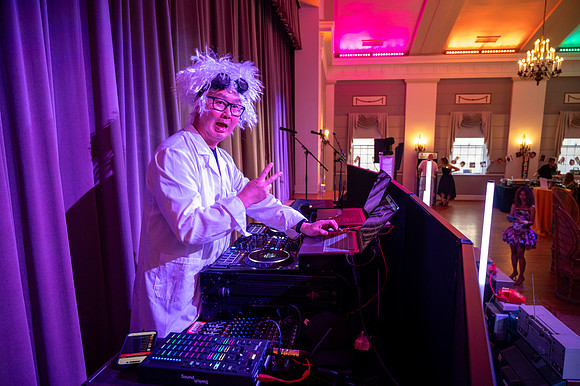 205 80s Prom