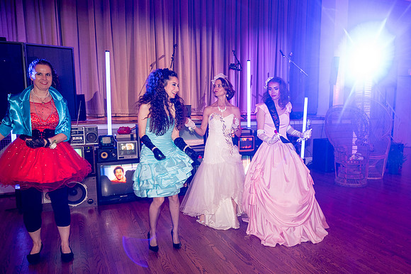 384 80s Prom