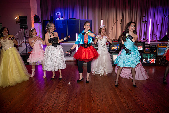 389 80s Prom