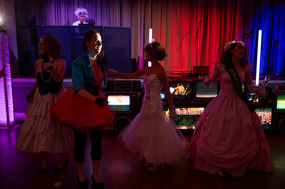 393 80s Prom