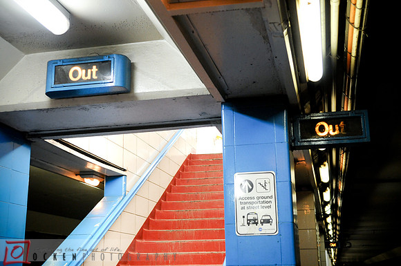EL OUT