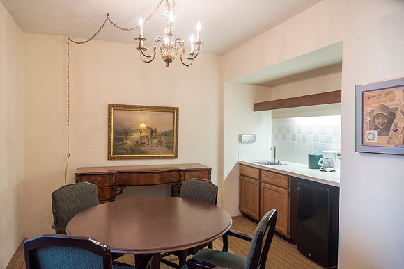 041 Real Estate Write Inn