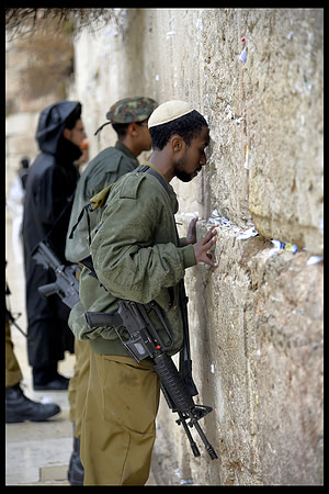 10-2019SoldierWestenWall