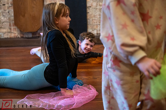 065 2024 Kid Yoga