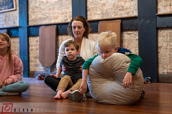 024 2024 Kid Yoga