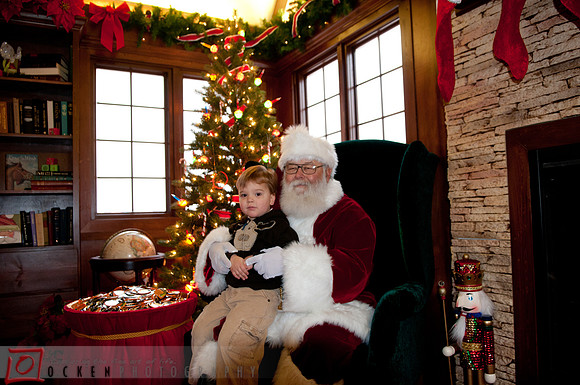 011 2011 Santa Village
