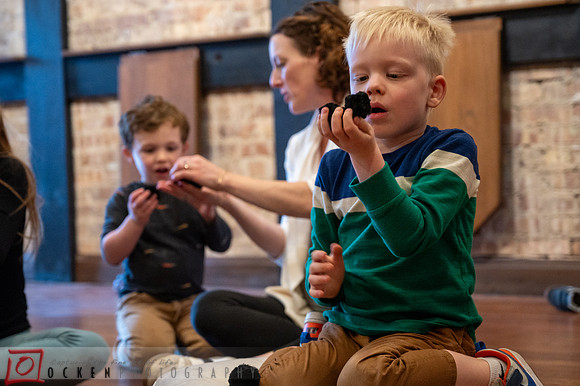 027 2024 Kid Yoga